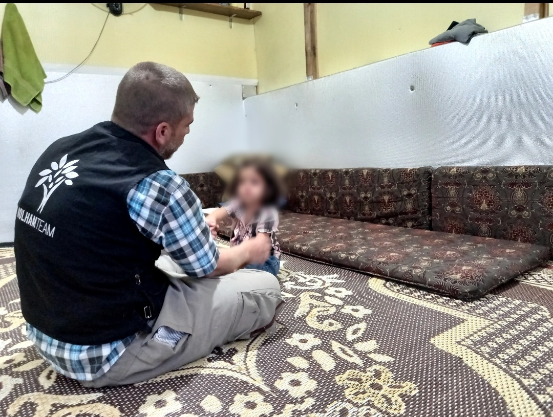 Ruaa suffers from pain and needs treatment fees