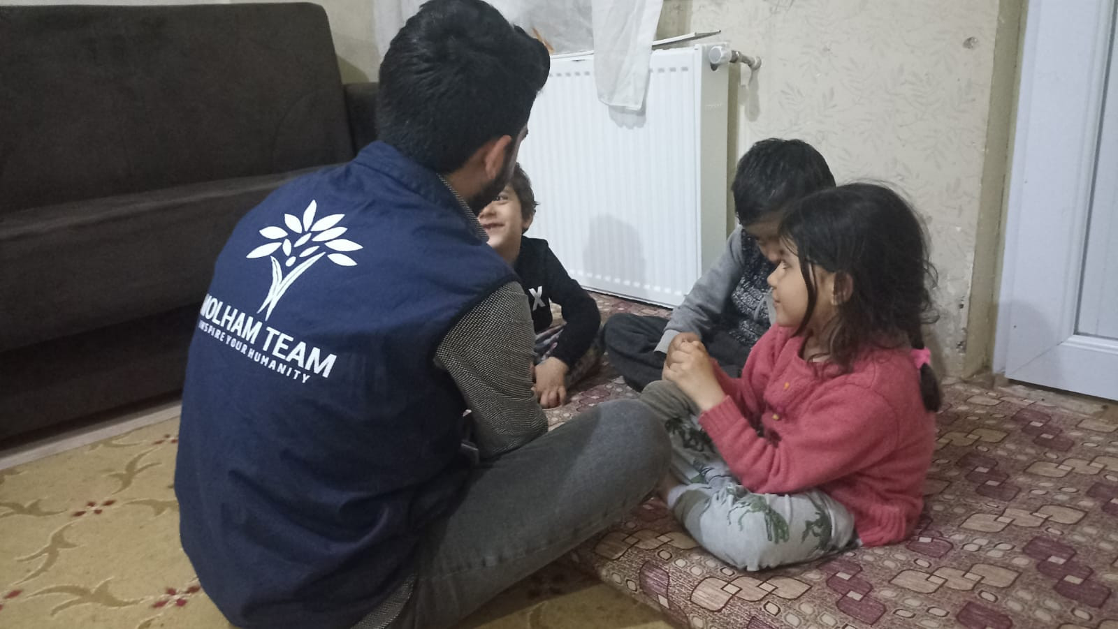 Ismail's house becomes uninhabitable after the earthquake and Ismail and his family need your help.