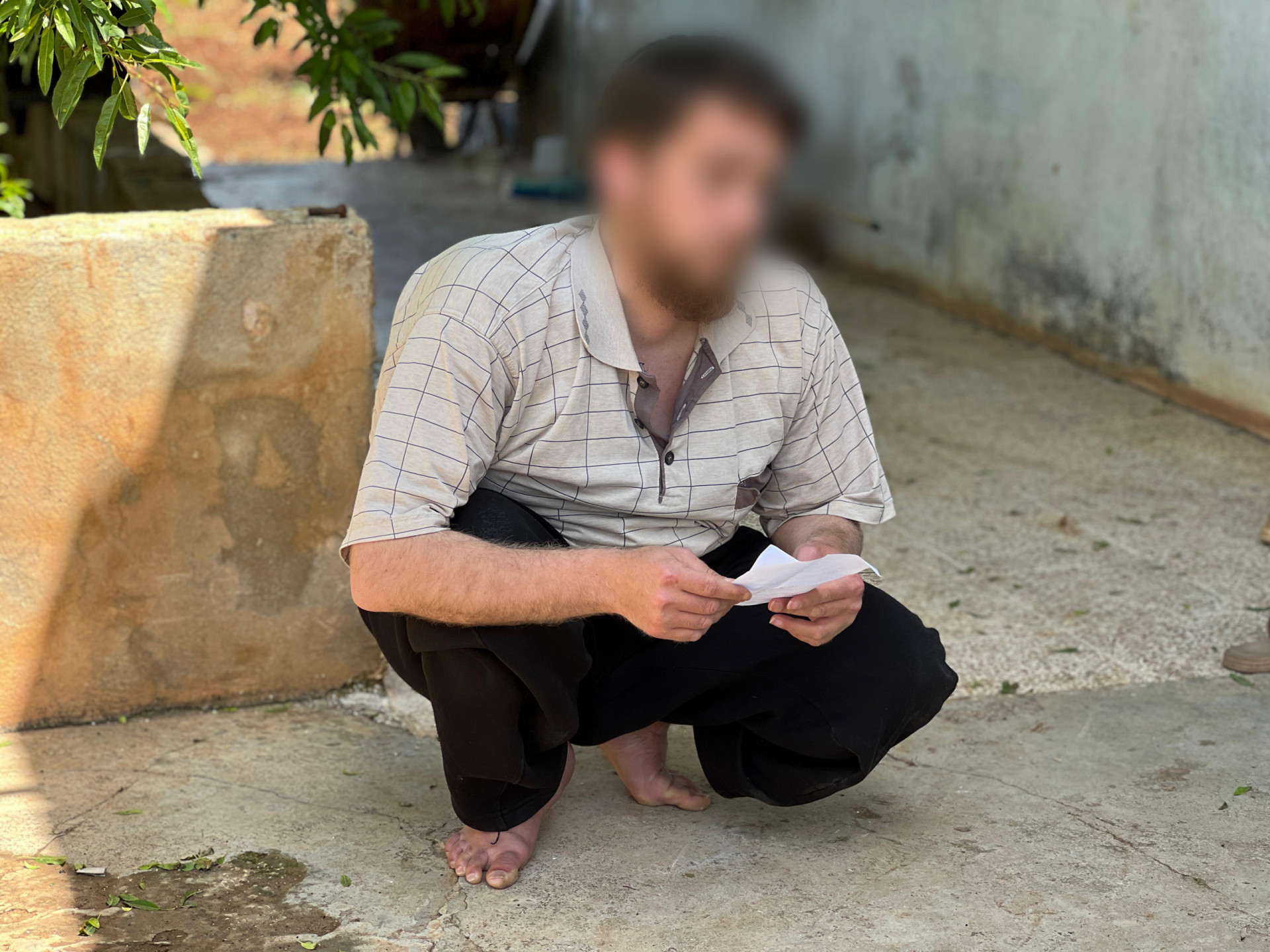 ضمورٌ يكبّل حسن