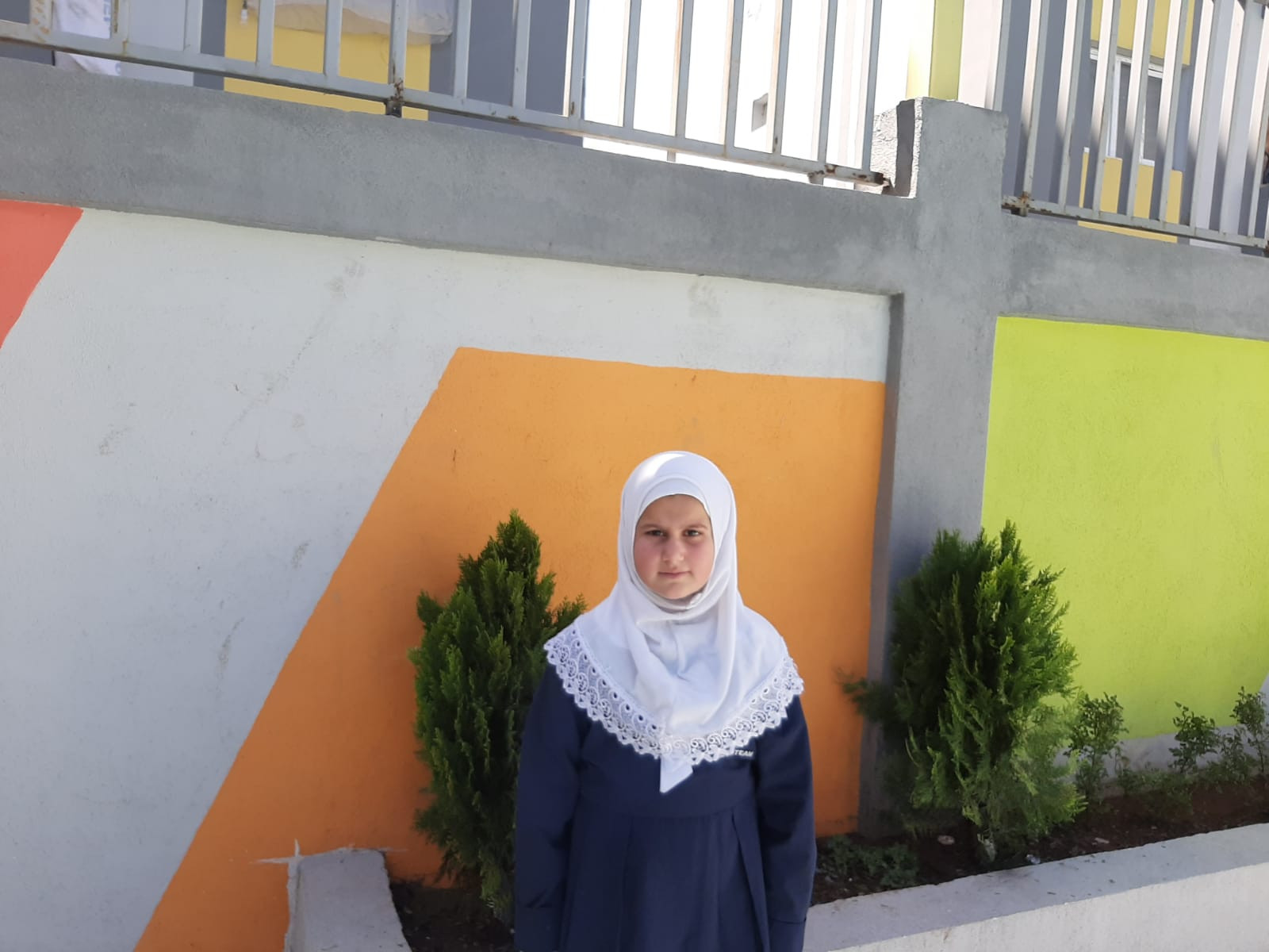 مها طالبة يتيمة بحاجة لكفالتكم