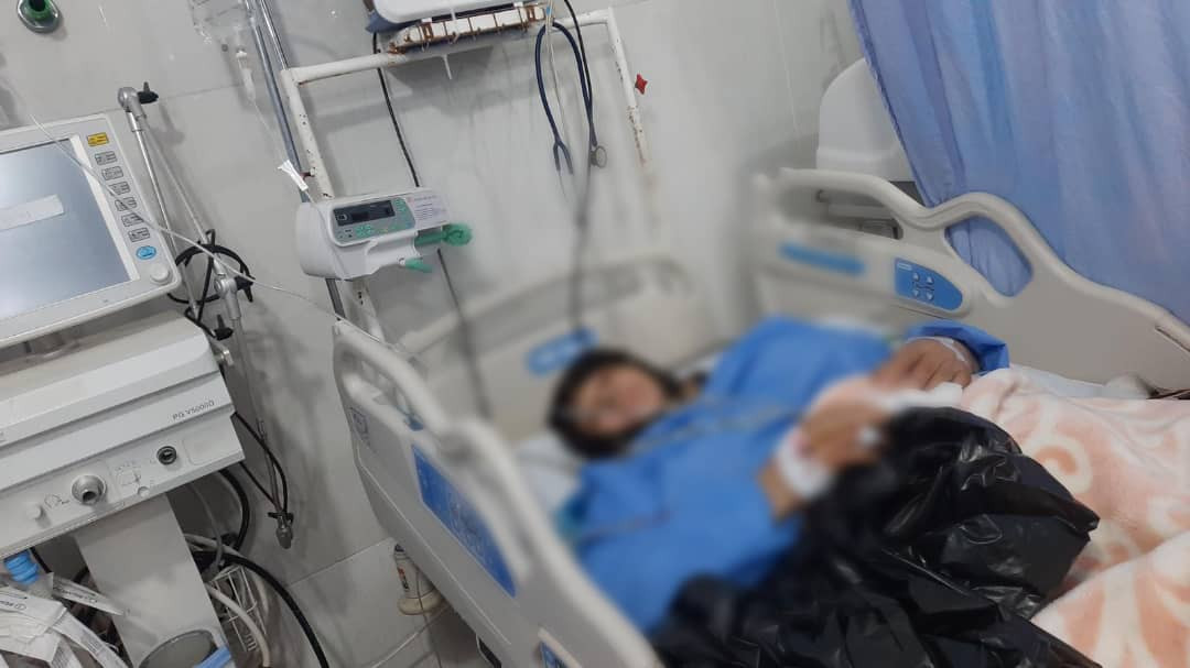 Sobhiya needs an urgent surgery to relief the severe pain that disabled her.