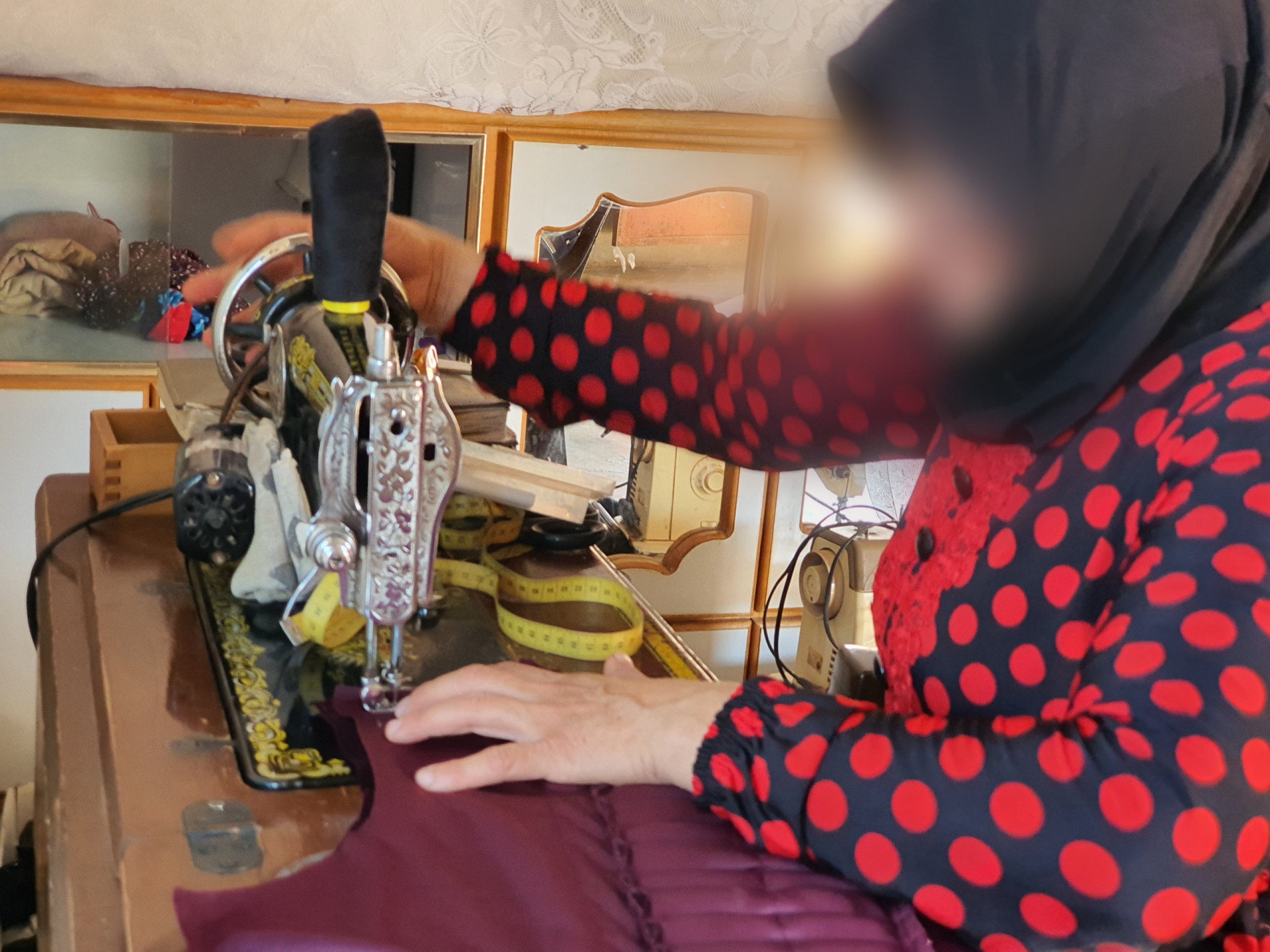 Help Mrs. Maysoon before she loses her sight.