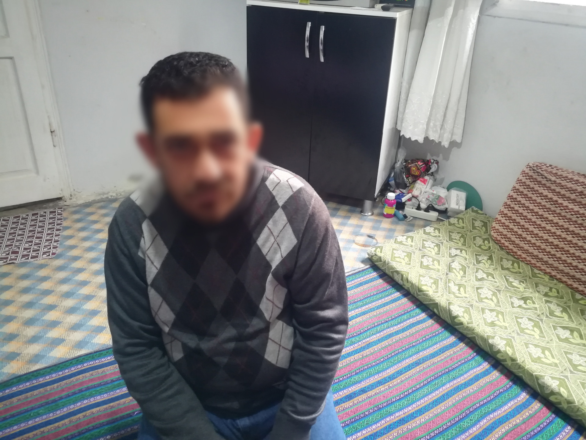 He and his brothers suffers from brain atrophy and needs eye surgery