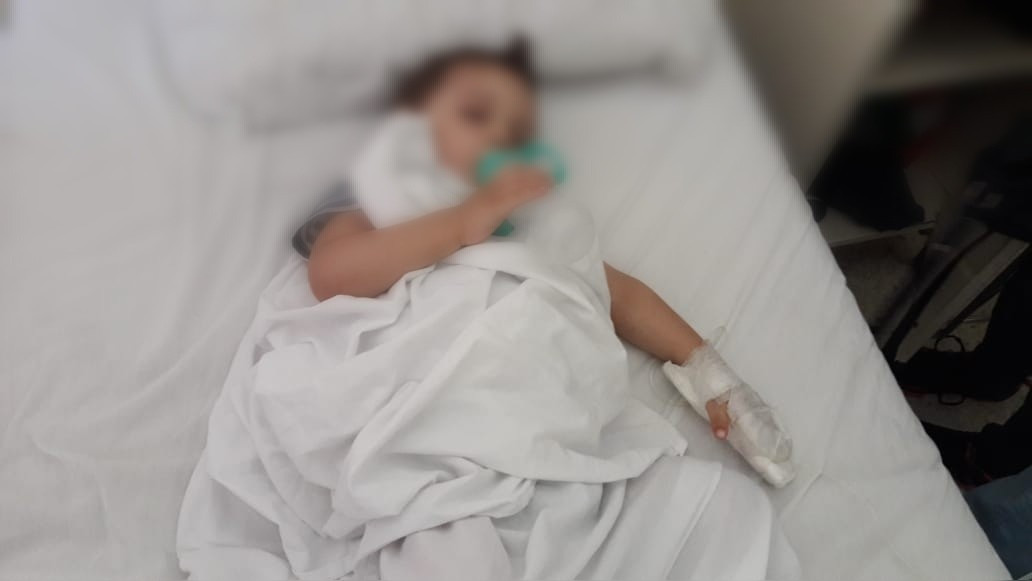 a child suffers from kidney failure