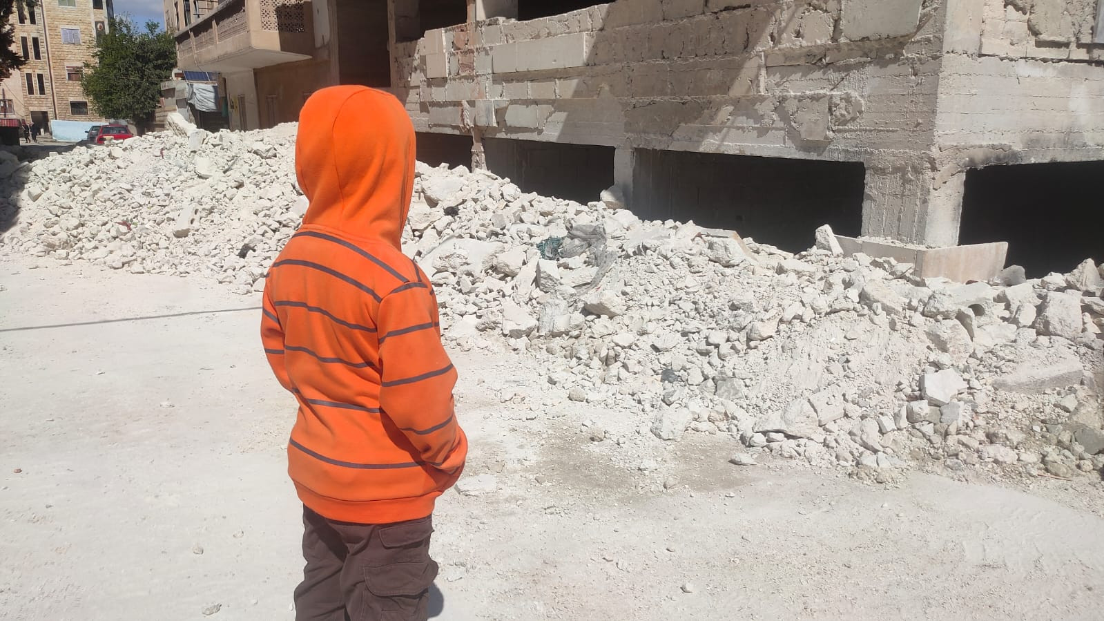 Hamida and her child lost their home.