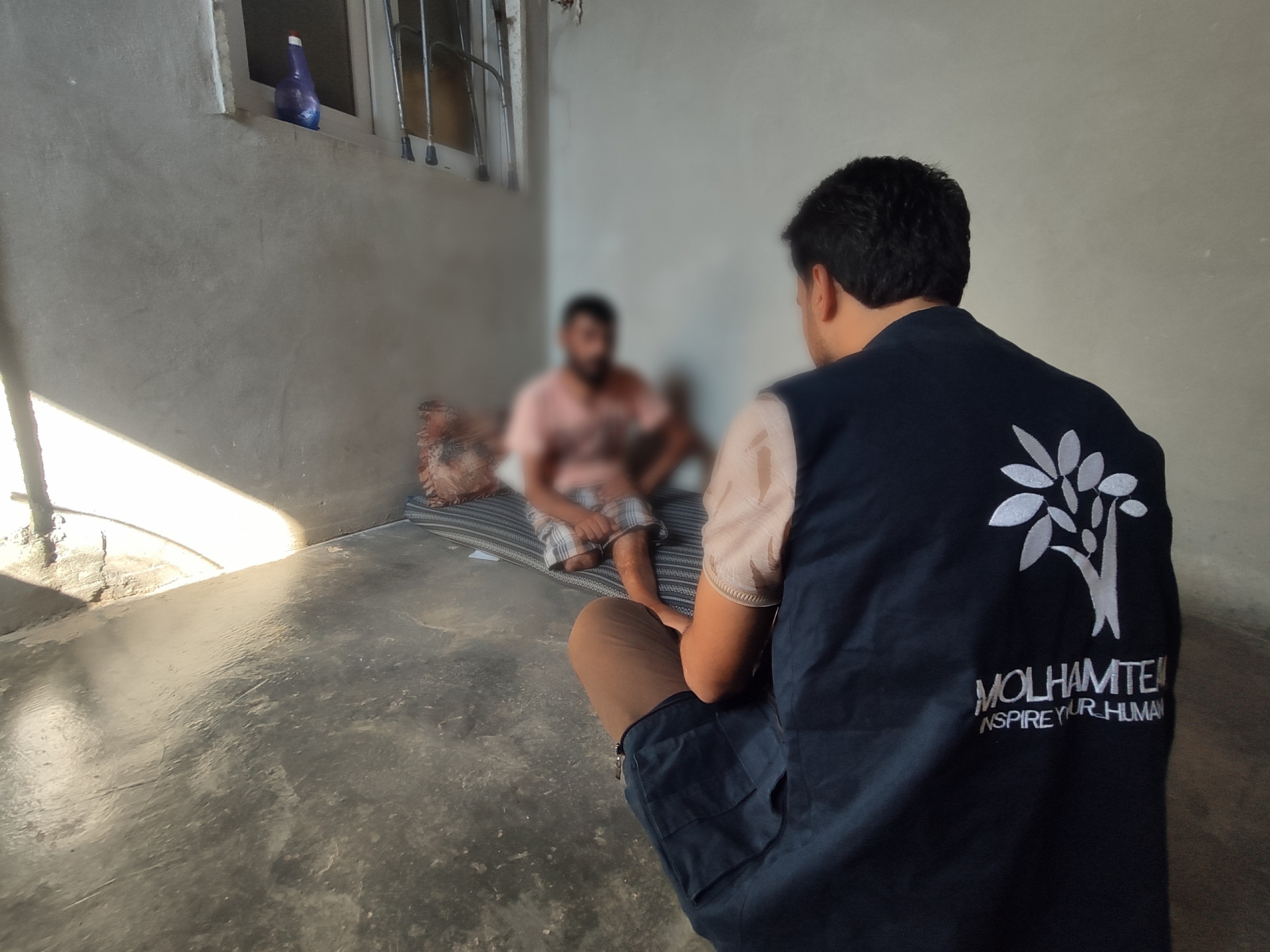 Khalid is living his worst days after the amputation of his leg!