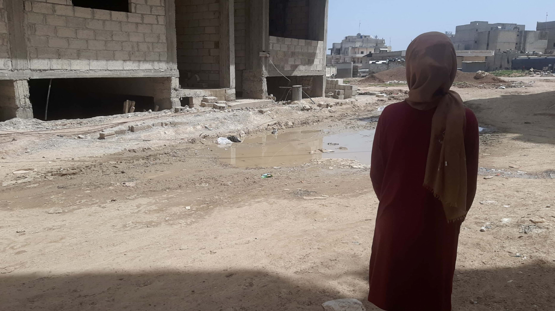 زريفة طفلة يتيمة فقدت والدها تحت التعذيب!