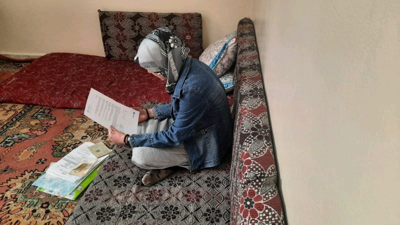 Mayada and her children live in a miserable health and financial conditions.