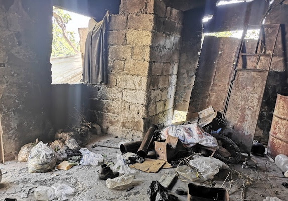 An uninhabitable house is the only shelter for Ibrahim and his mother