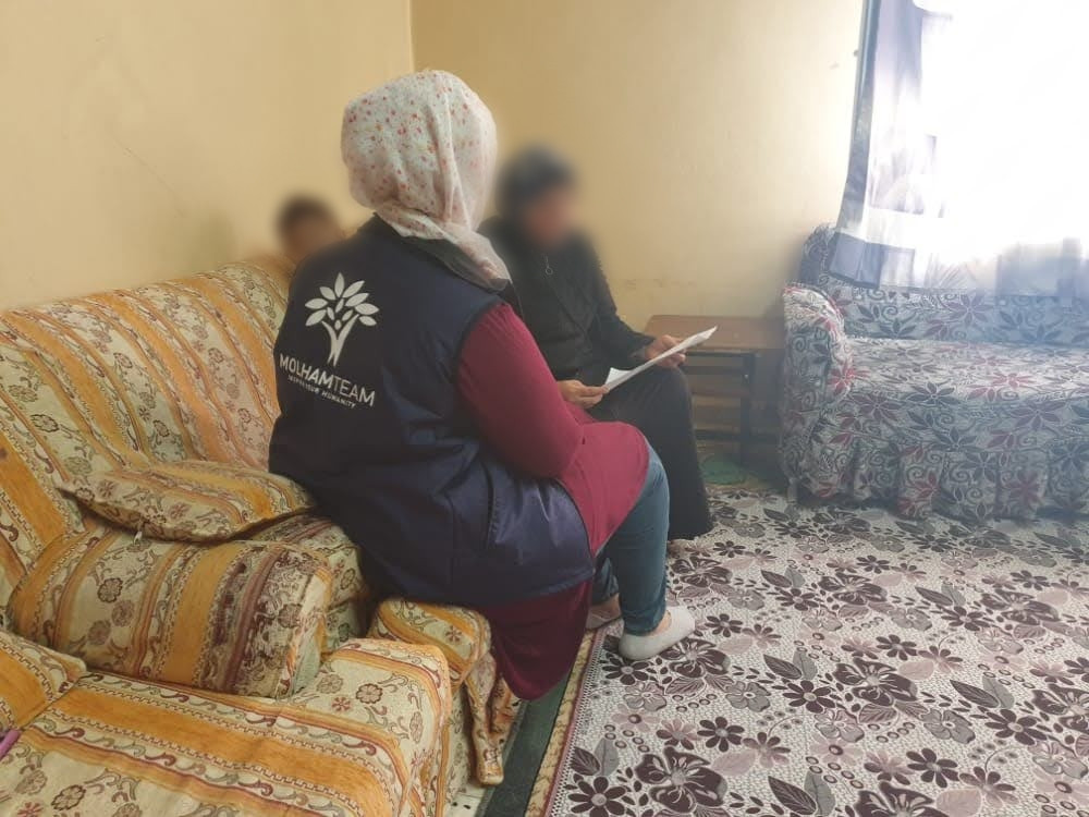 The breadwinner of the family has been bedridden for a long time, his family needs your help
