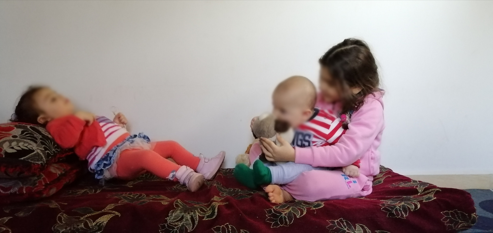 A displaced family needs your support !
