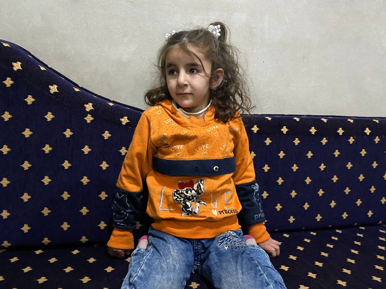 فتحة في القلب مرض تعانيه الطفلة شهد.. وهي تنتظر أي فرصة تبرع حتى تتخلص منه.