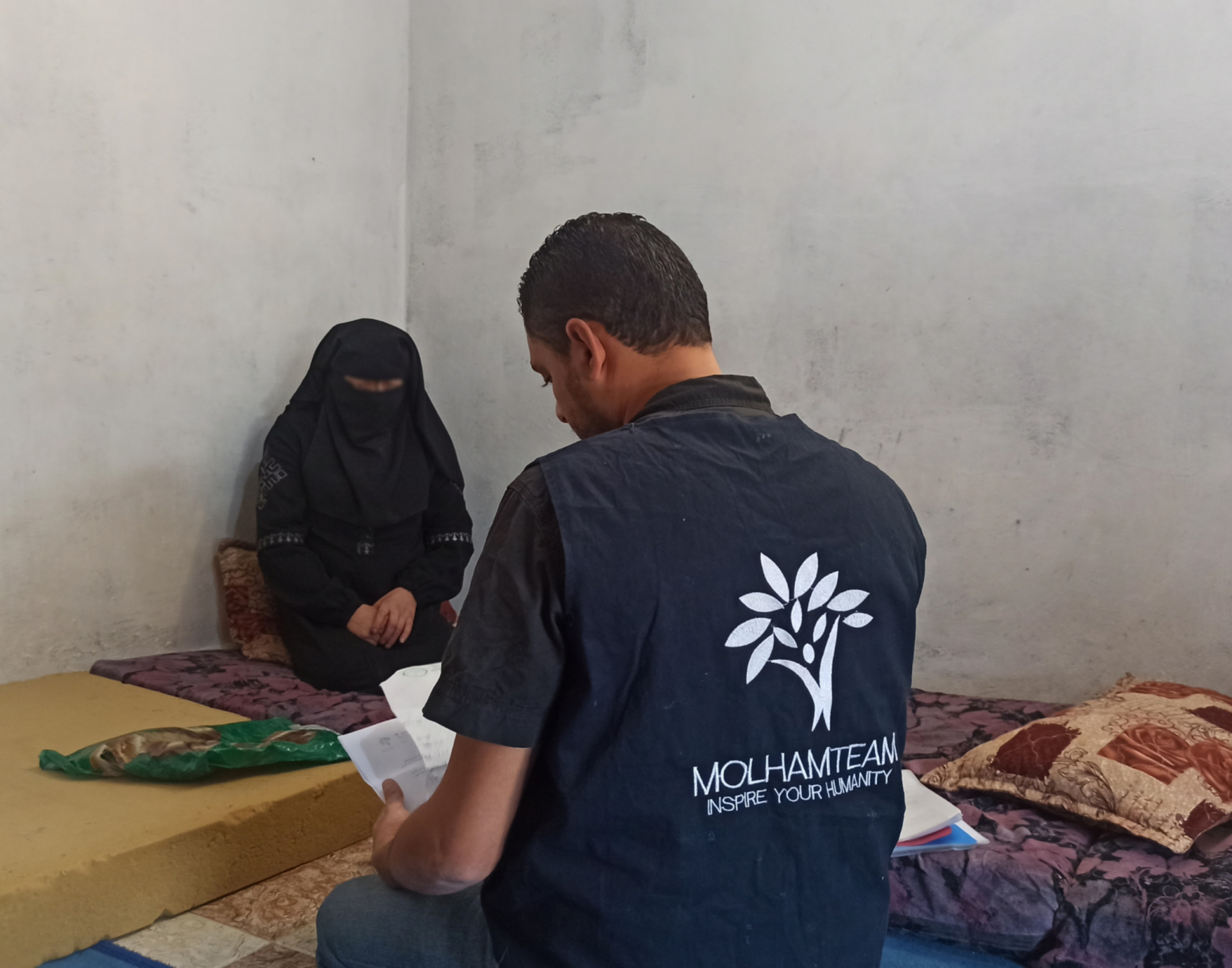 Wafaa suffers from breast cancer and she can't afford her treatment.