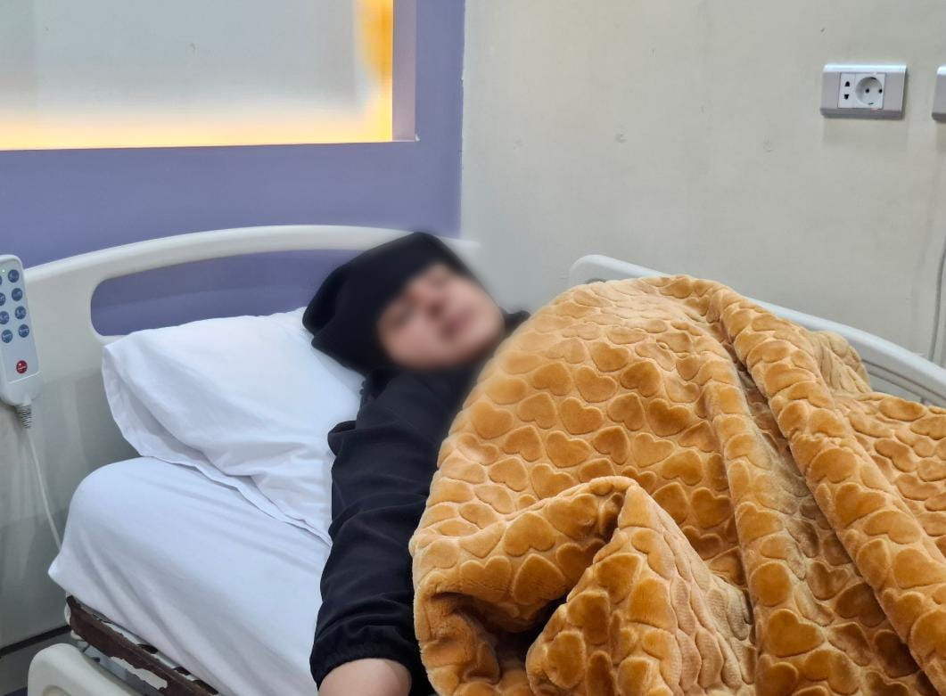 دعمكم لعمليتها سيخفف عنها ألم الحصى