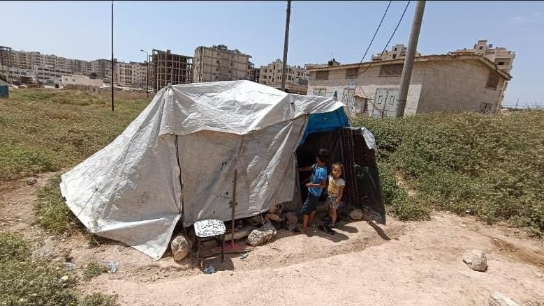 Disease and poverty afflicted the whole family, children and adults, and the sick father is the only breadwinner.