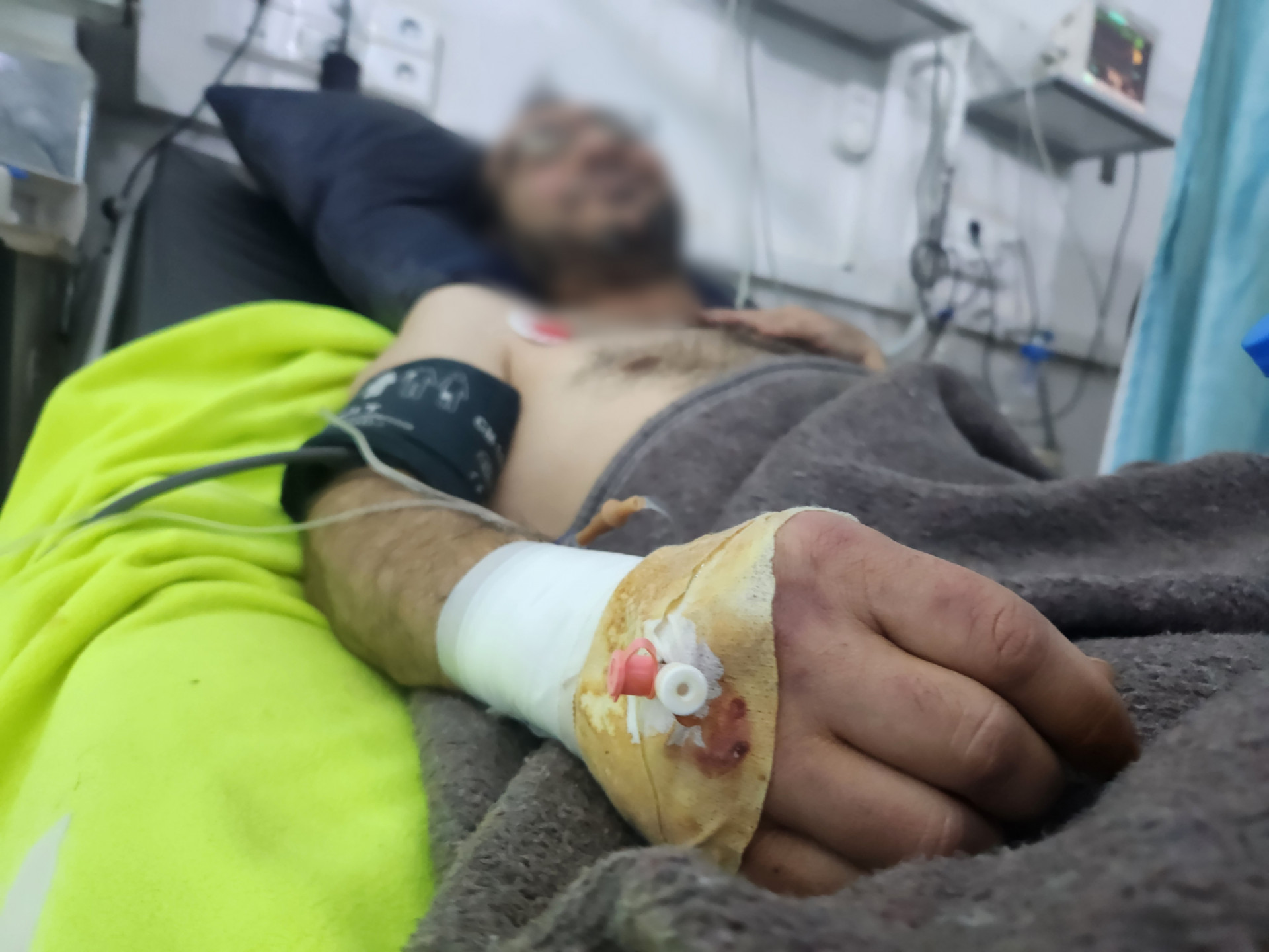 بين الشلل… وخطر الموت.