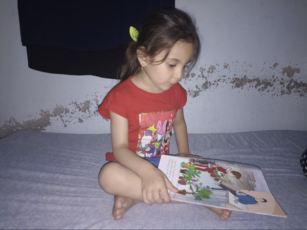 ريمان طفلة يتمها الزلزال