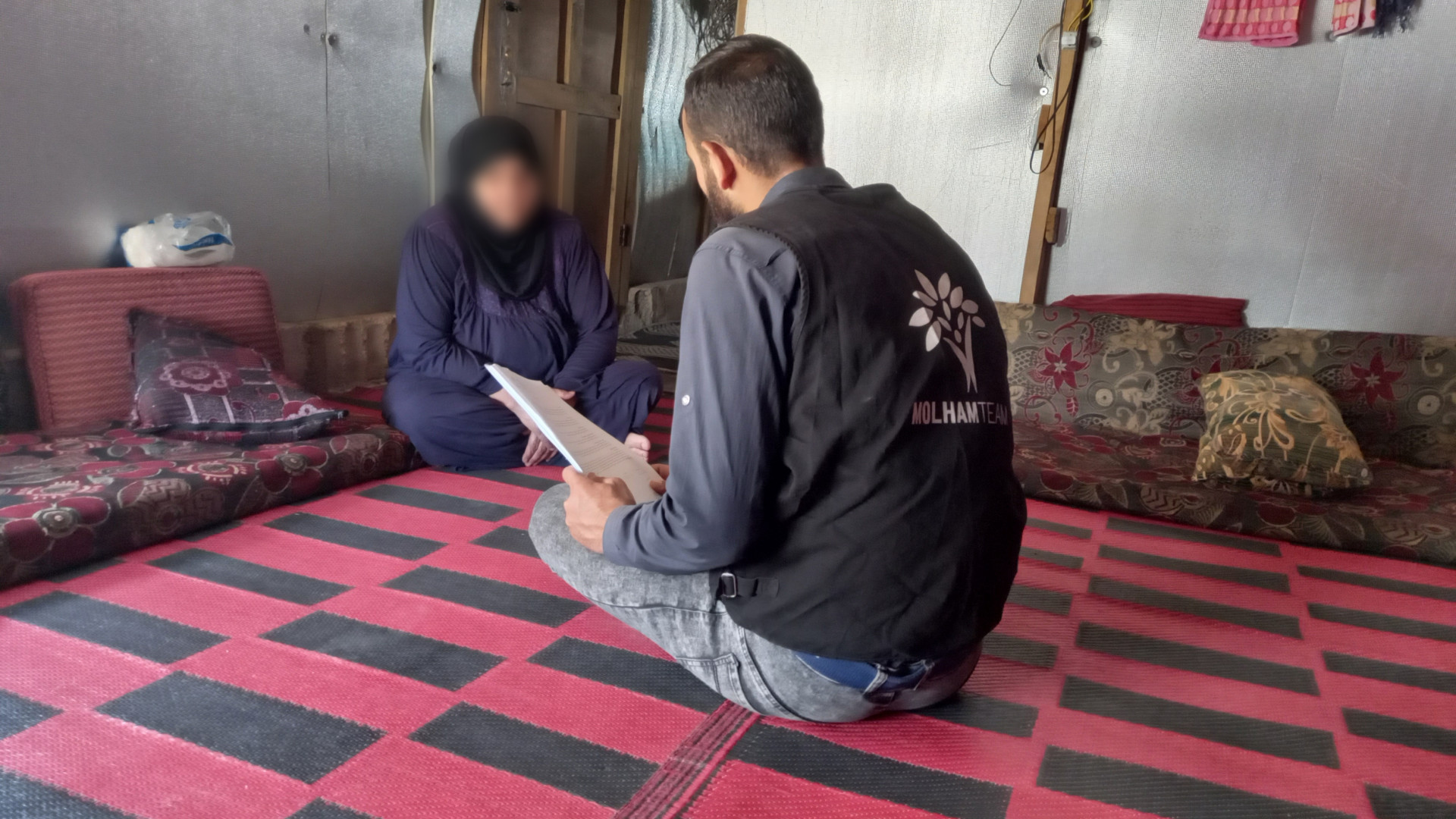 Zakia is displaced and sick. She needs support in covering transportation costs to the hospital