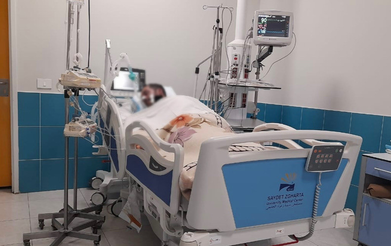 Ghazwan is in a coma and his family awaits him.