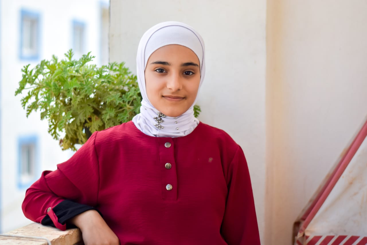 ليان طفلة يتيمة من ريف دمشق