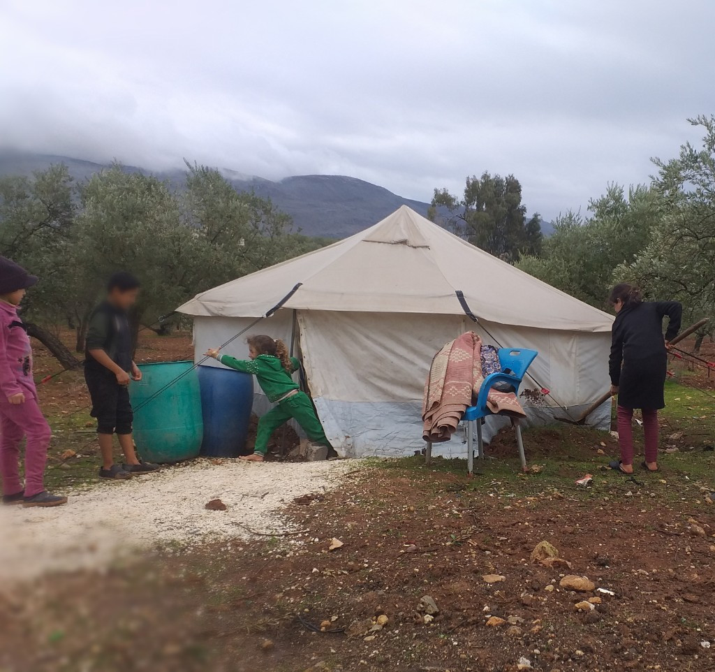 A mother with her 4 children are with no sponsor