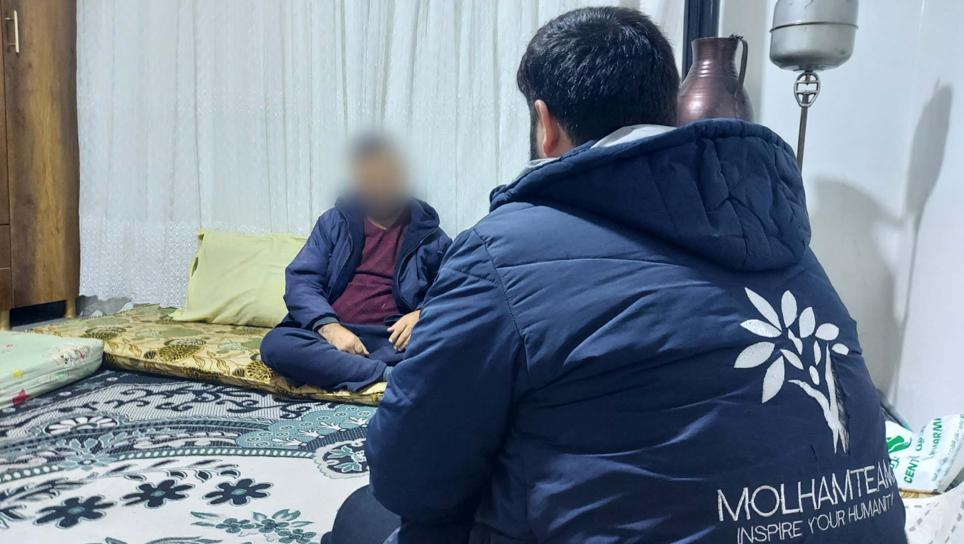 وضع العم الصحي يحتاج عونكم وسندكم هل من معين له؟