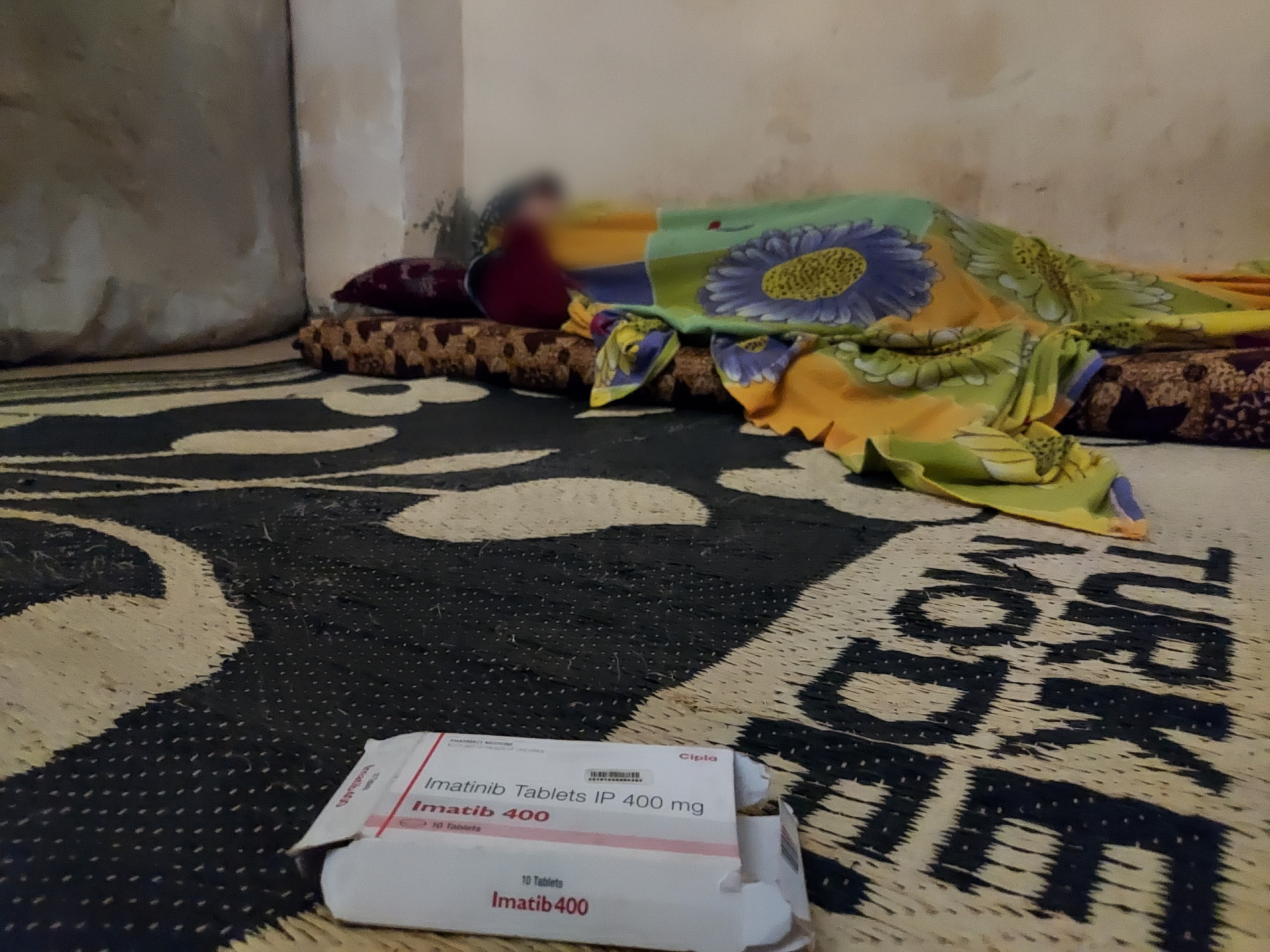 Kafa is a sick displaced woman.