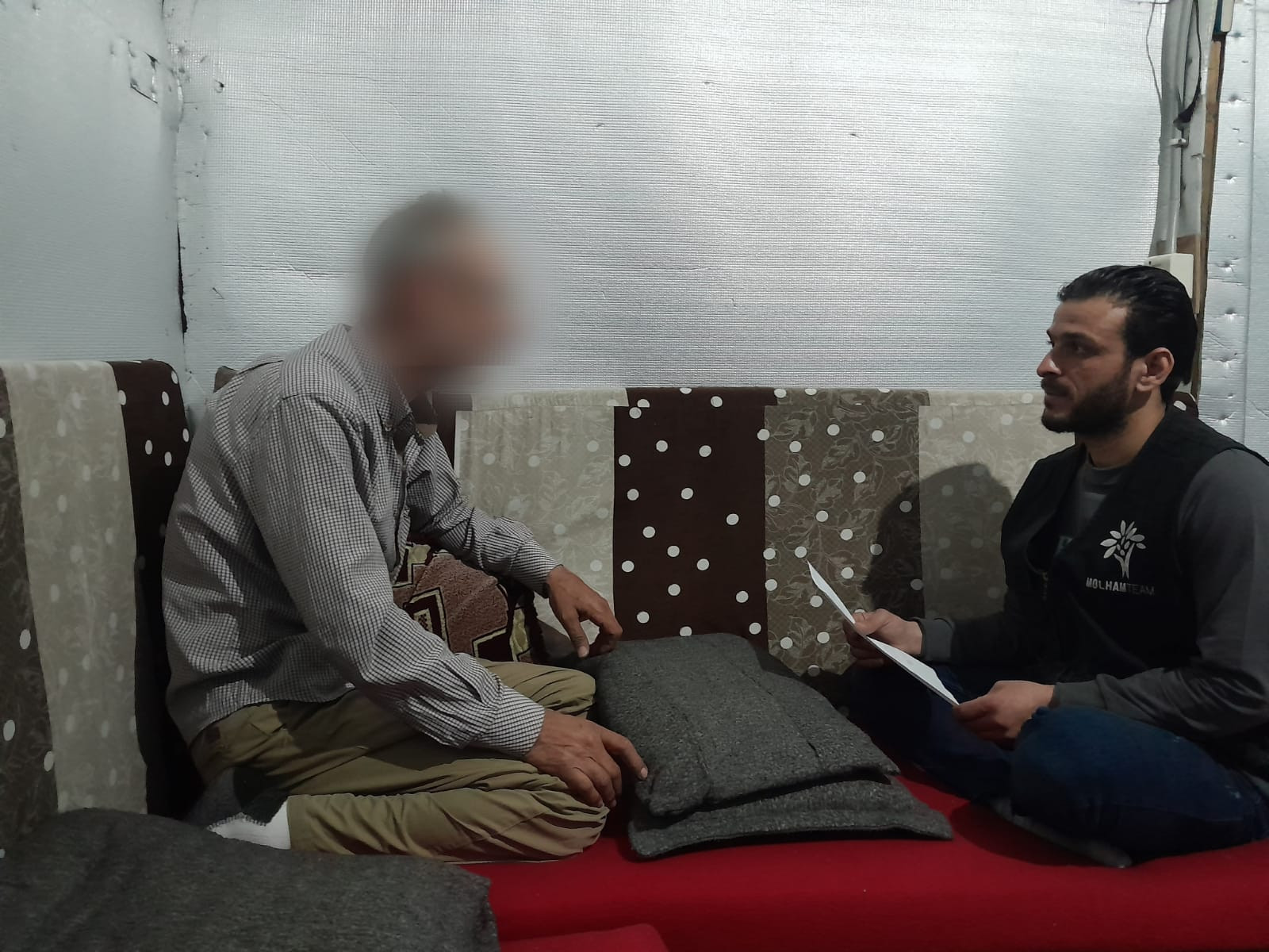 Khaled suffers from severe pain and urgently needs an endoscopy.