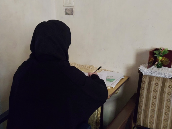 سارة طالبة جامعية بحاجة لعونكم!