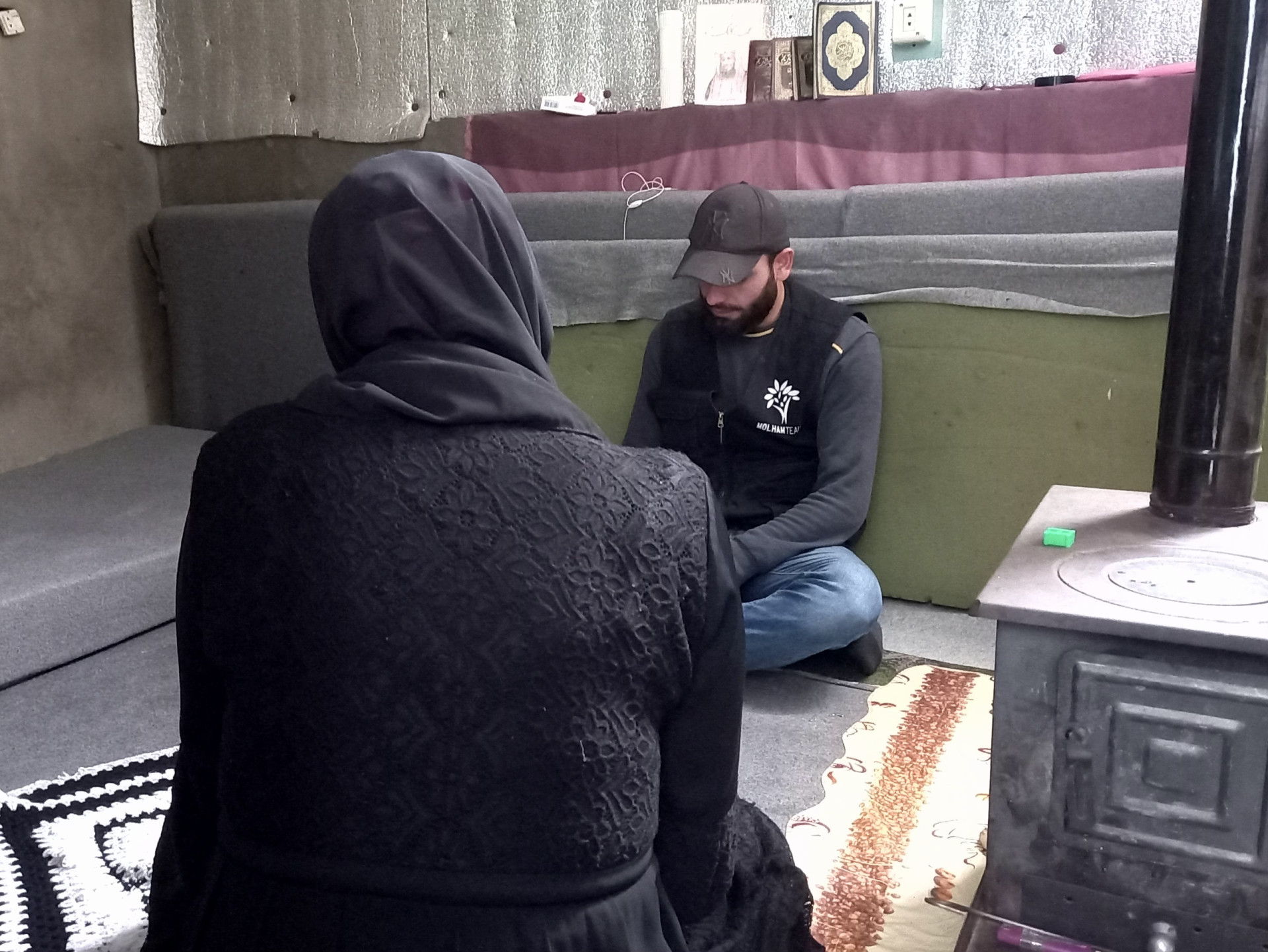 Najat seeks your support to cover her treatment costs.