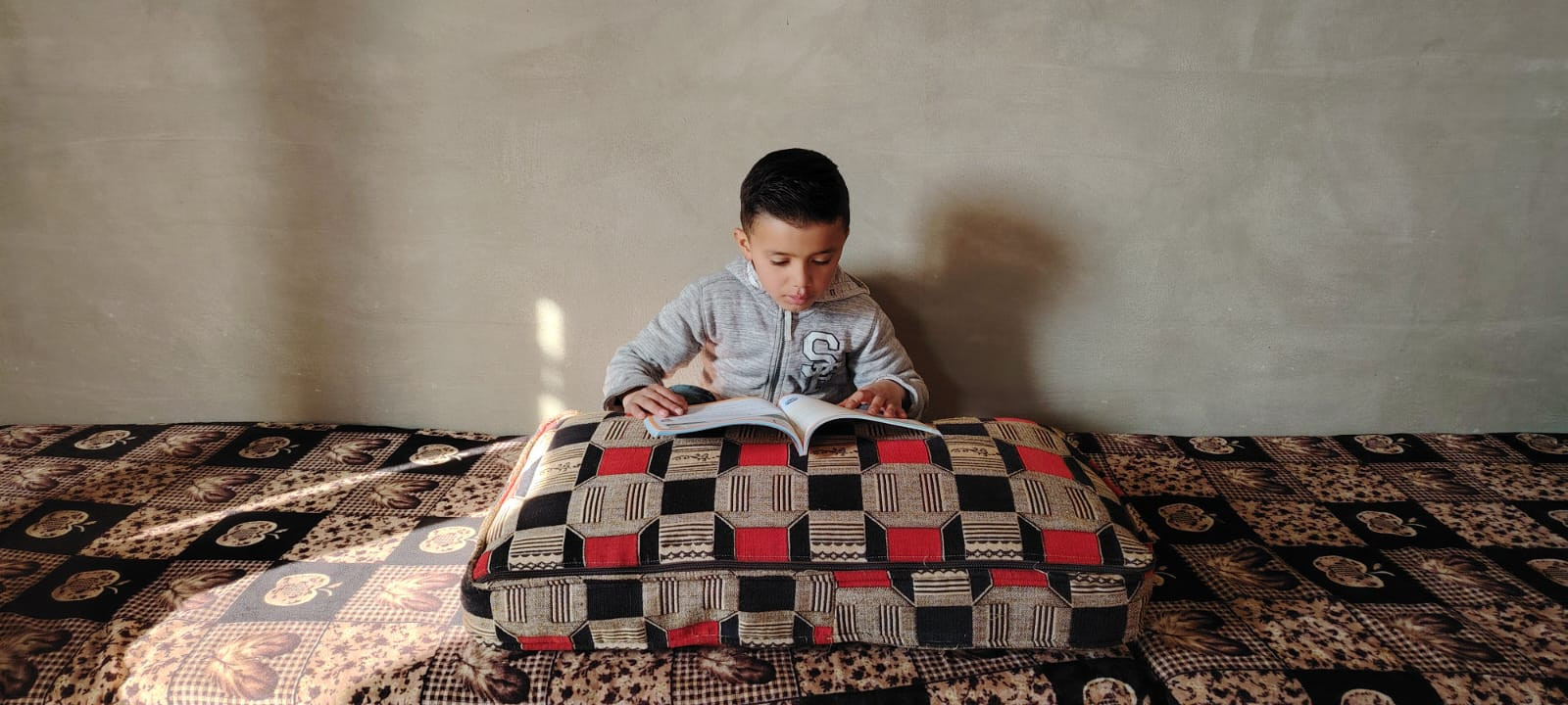 محمد.. تسرقه الهيموفيليا من طفولته