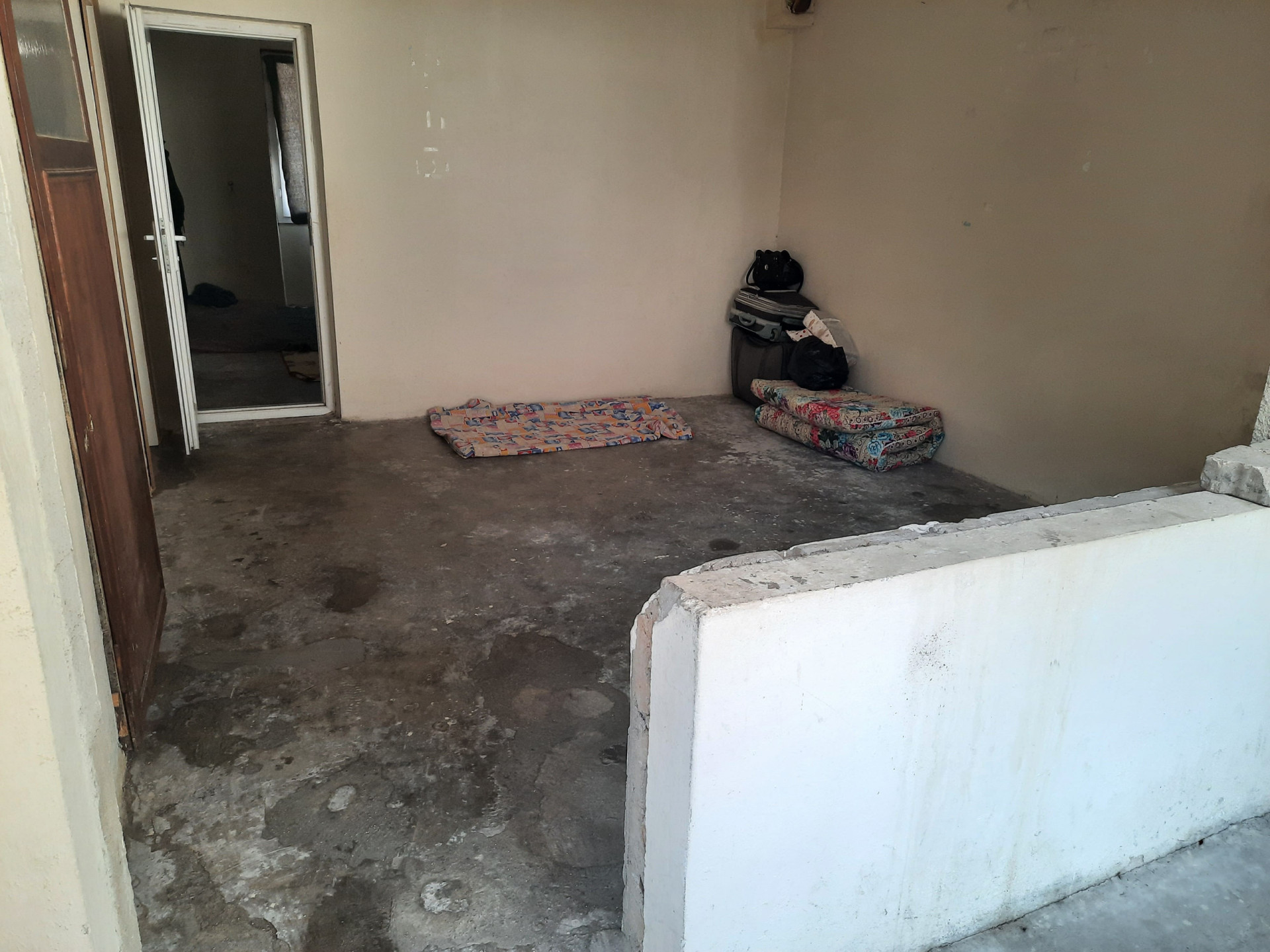 Amani and her four sick children are in poor living condition