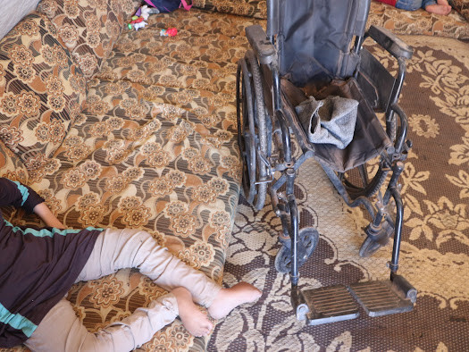 A homeland of cloth and a child cries for help!