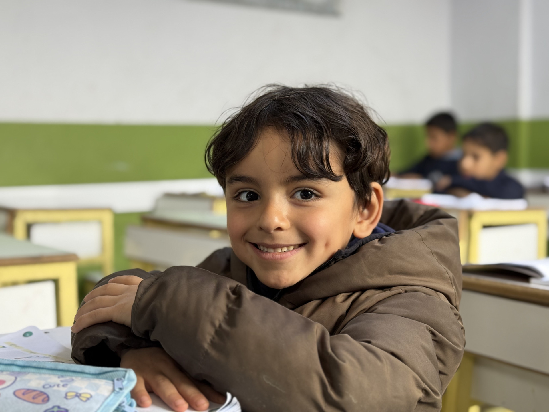 كونوا سندًا لأسيد ليكمل مسيرته التعليمية!