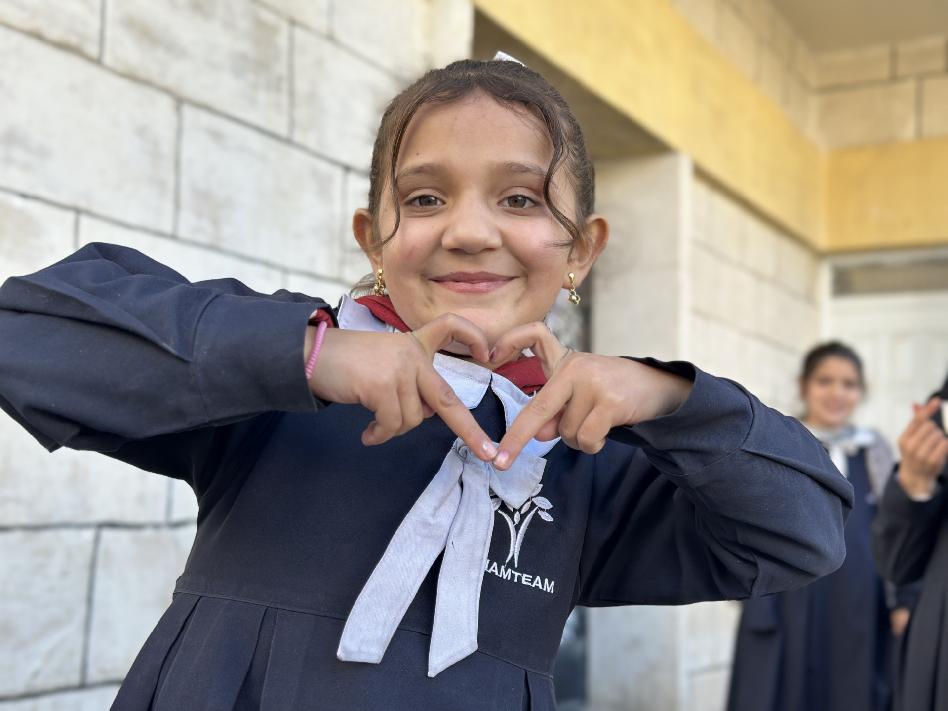 ساعدوا إسلام لتصبح طبيبة الأسنان التي تحلم بها