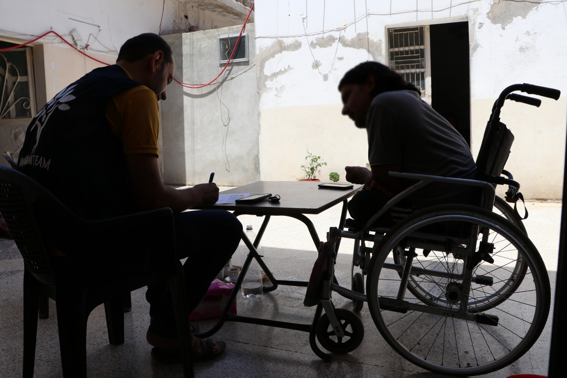 A paraplegic father and his family live in tragic living conditions without support
