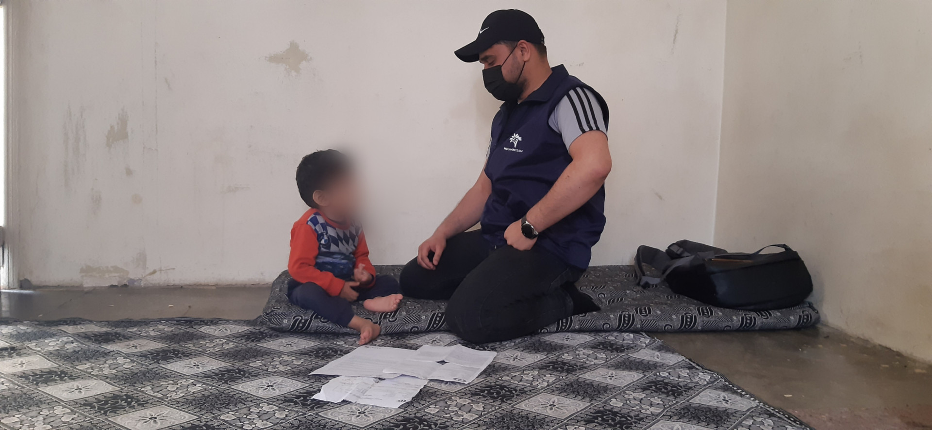 The child Hamza suffers from immunodeficiency and needs your help