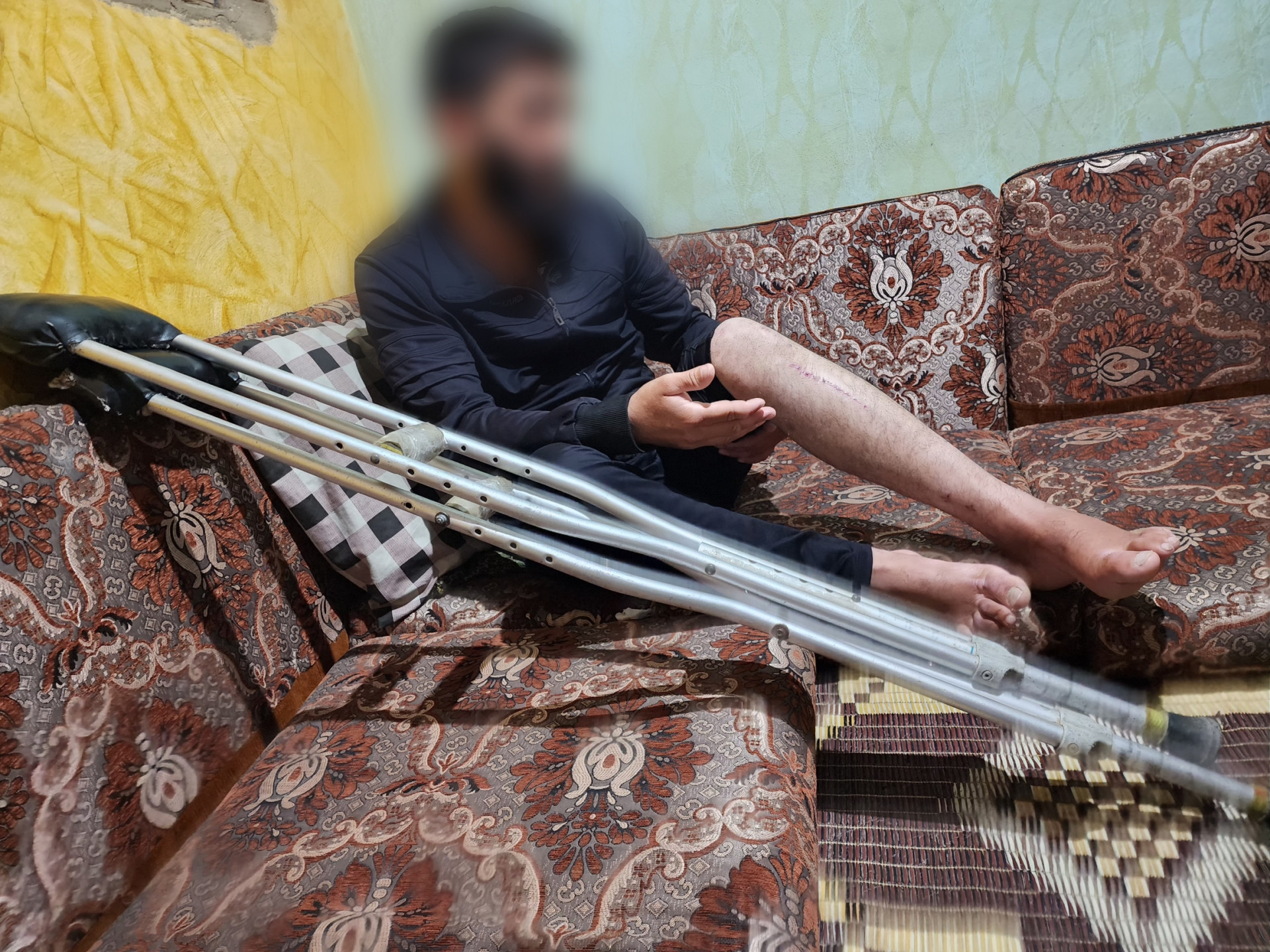 An accident destroyed the life of Tarek and his family.