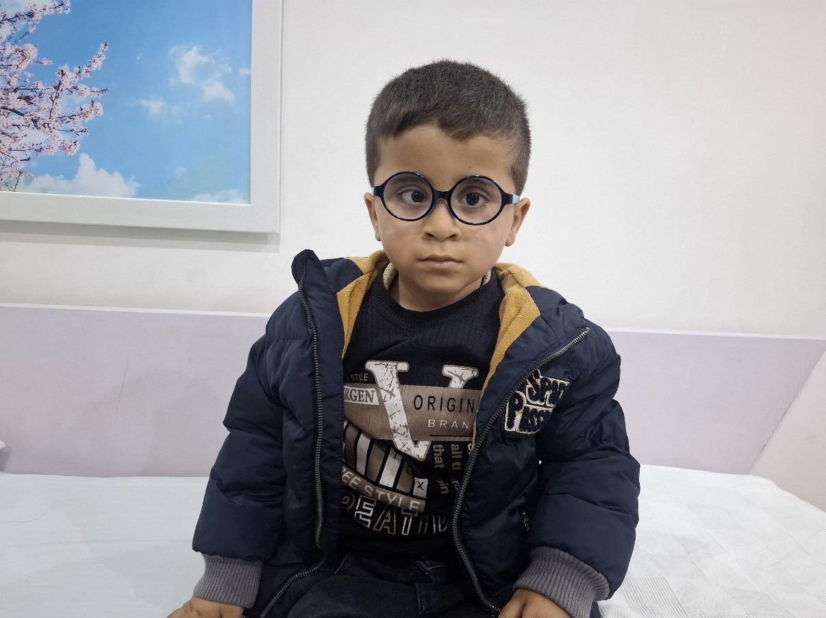 صغير مهدّد بفقدان النظر