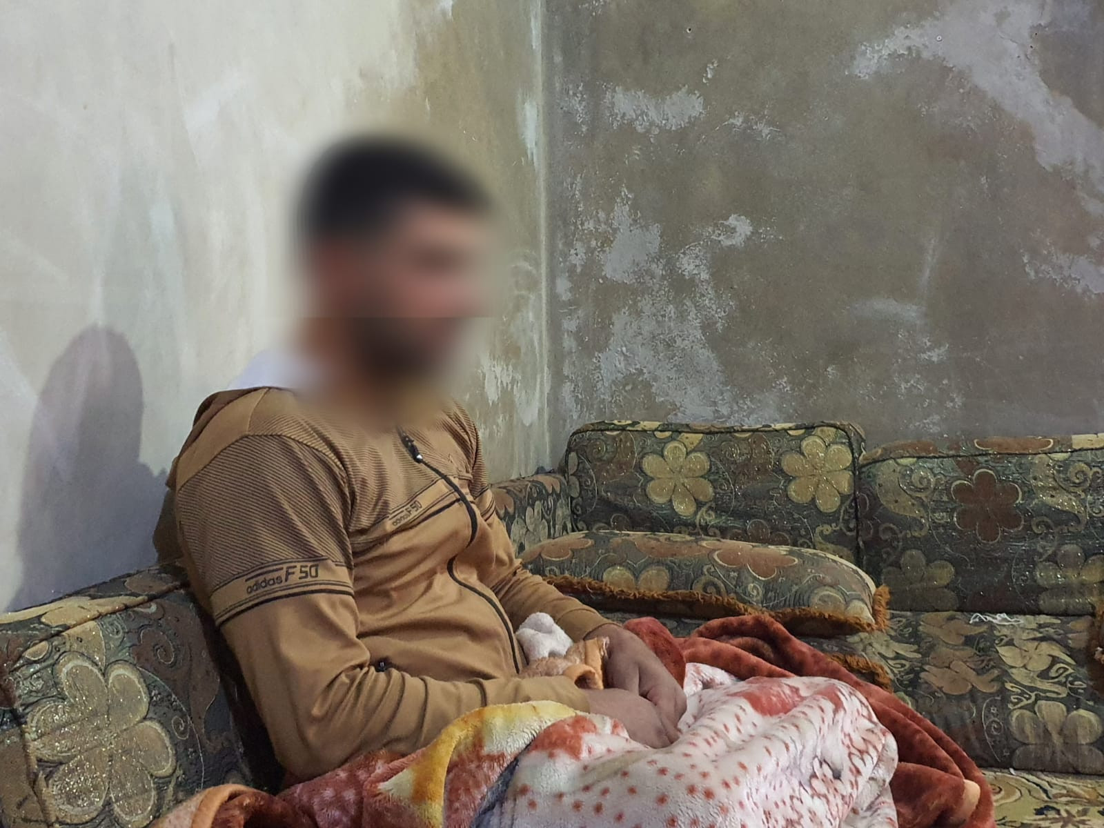 Illness is preventing young Ala'a from working and supporting his family.