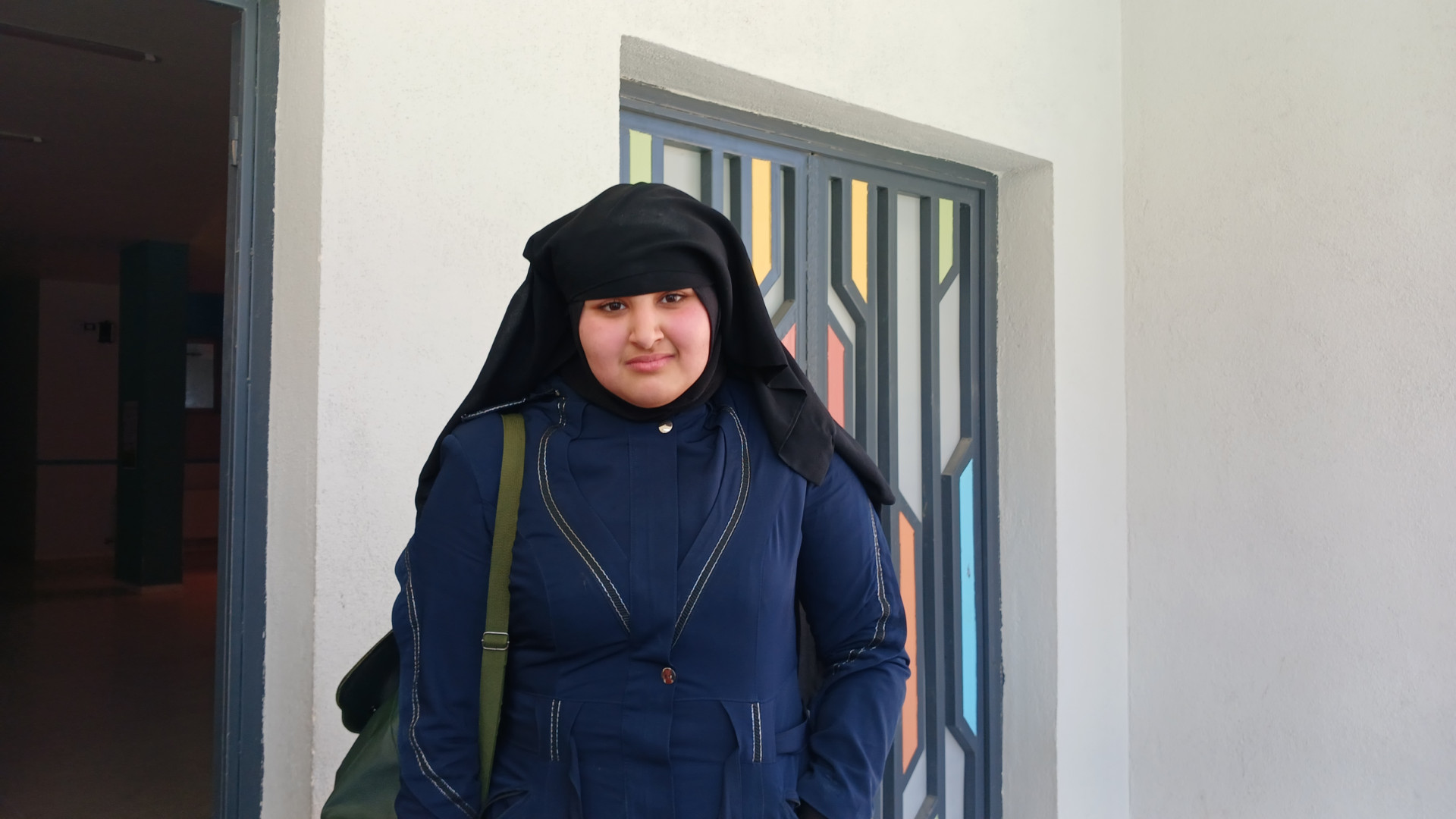 حنين تحلم أن تتعلم الطب لتعالج جدتها