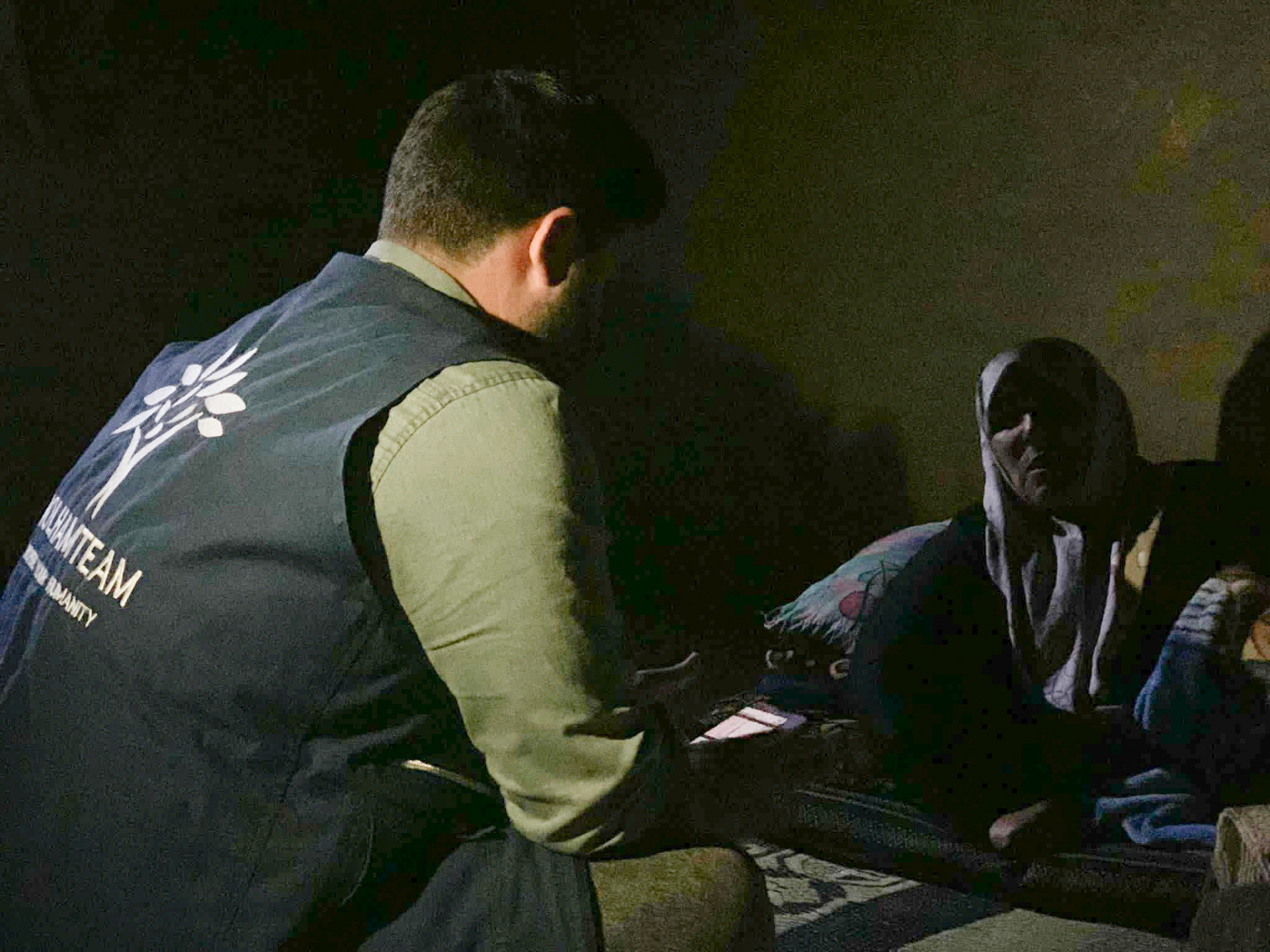 Ilham experiences unberable pains and need your help