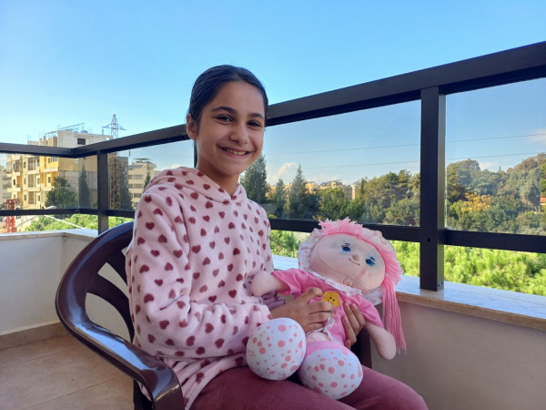 سيرين طفلة يتيمة من حمص