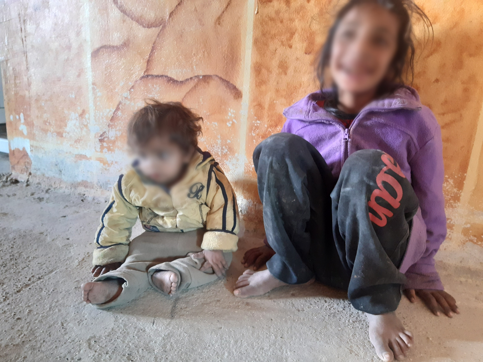 A displaced family has been overwhelmed by diseases and needs your support!
