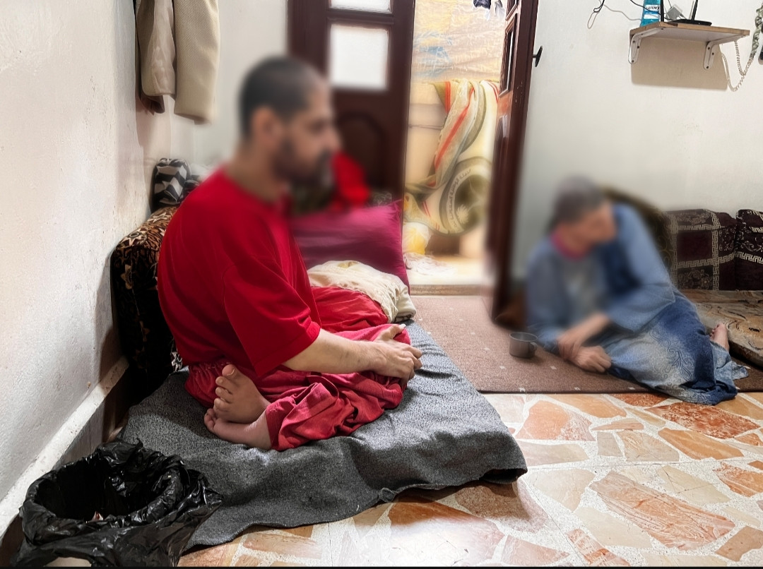 شيخوخة تحمل أعباء ثلاثة أبناء من ذوي الإعاقة