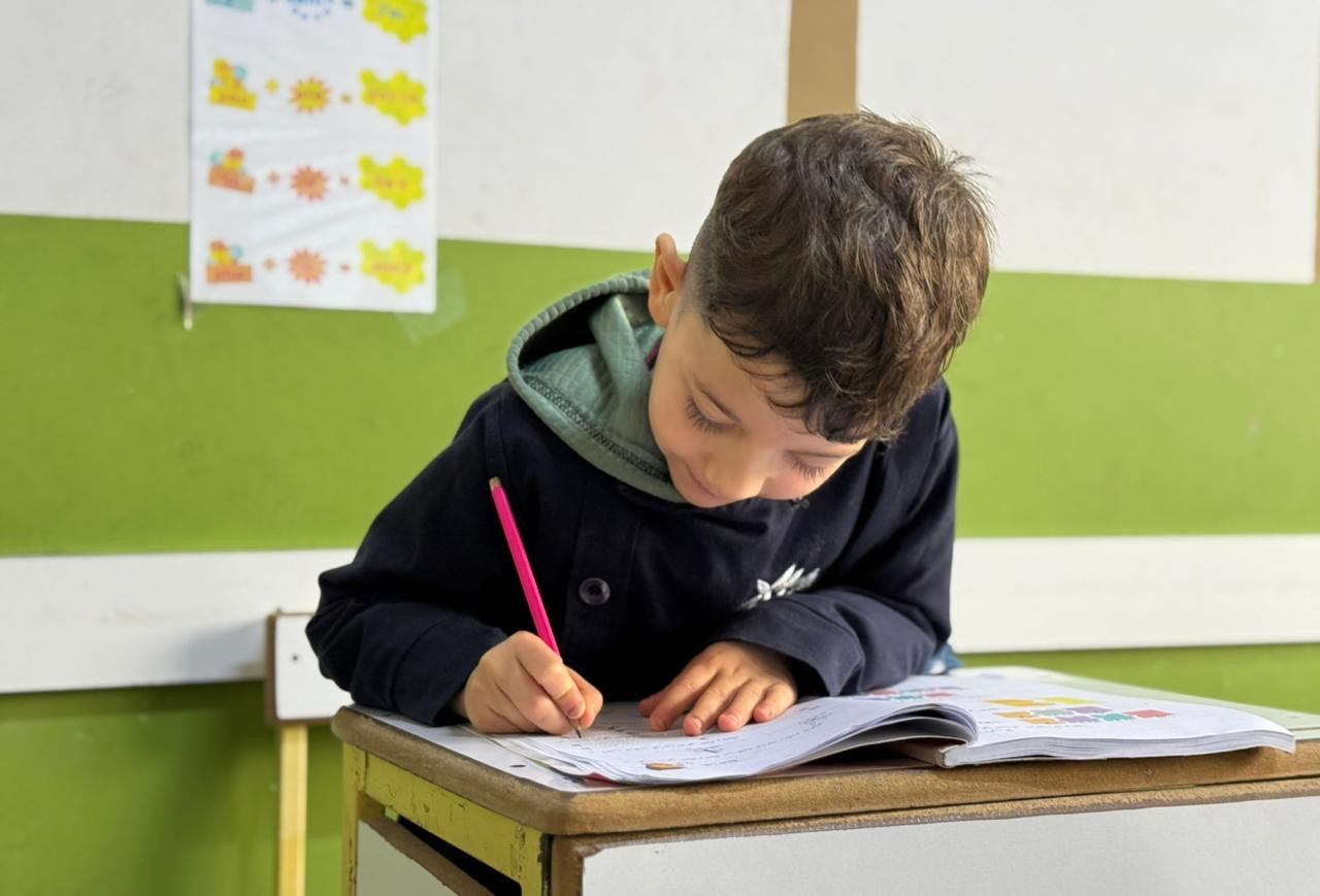 كفالتكم لأنور تعني استمرار تعليمه