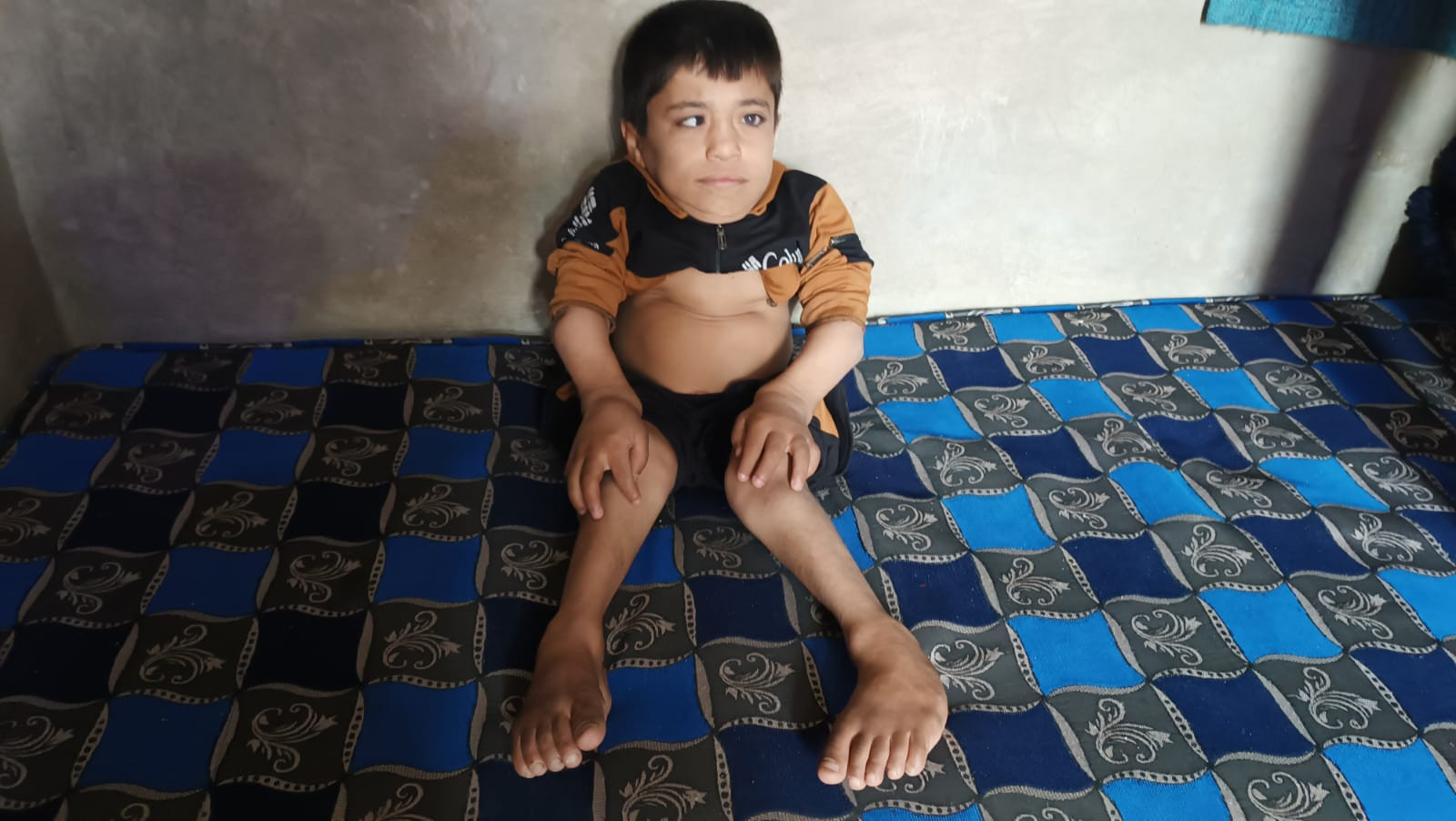 من نزوح وقهر الى مرض وعجز هكذا مرت سنوات على الاخ صدام