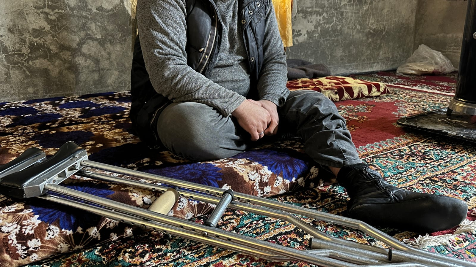 مصابُ حربٍ يكافح ليُعيل!