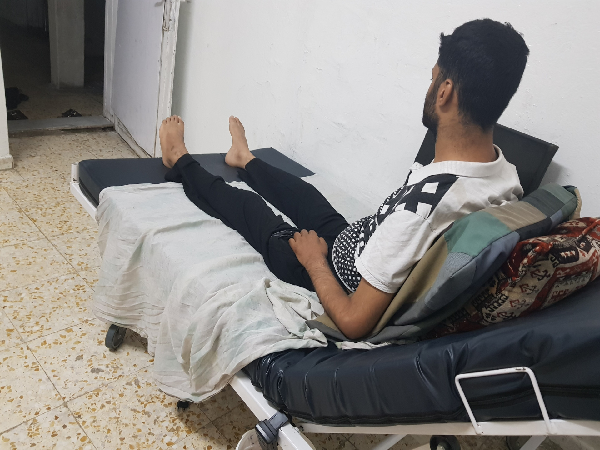 شاب يملك فرصة المشي مجدداً