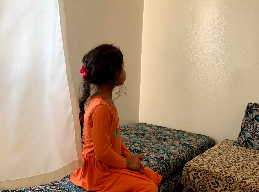Somaya une enfant orpheline de la ville de Deir Ezzor